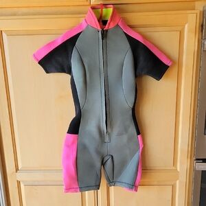 Wetsuit in Gray and Pink